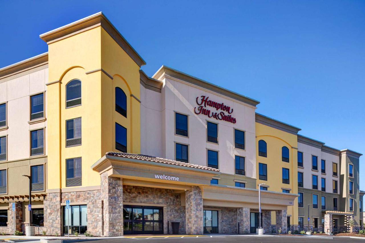 Hampton Inn & Suites Marina Eksteriør bilde