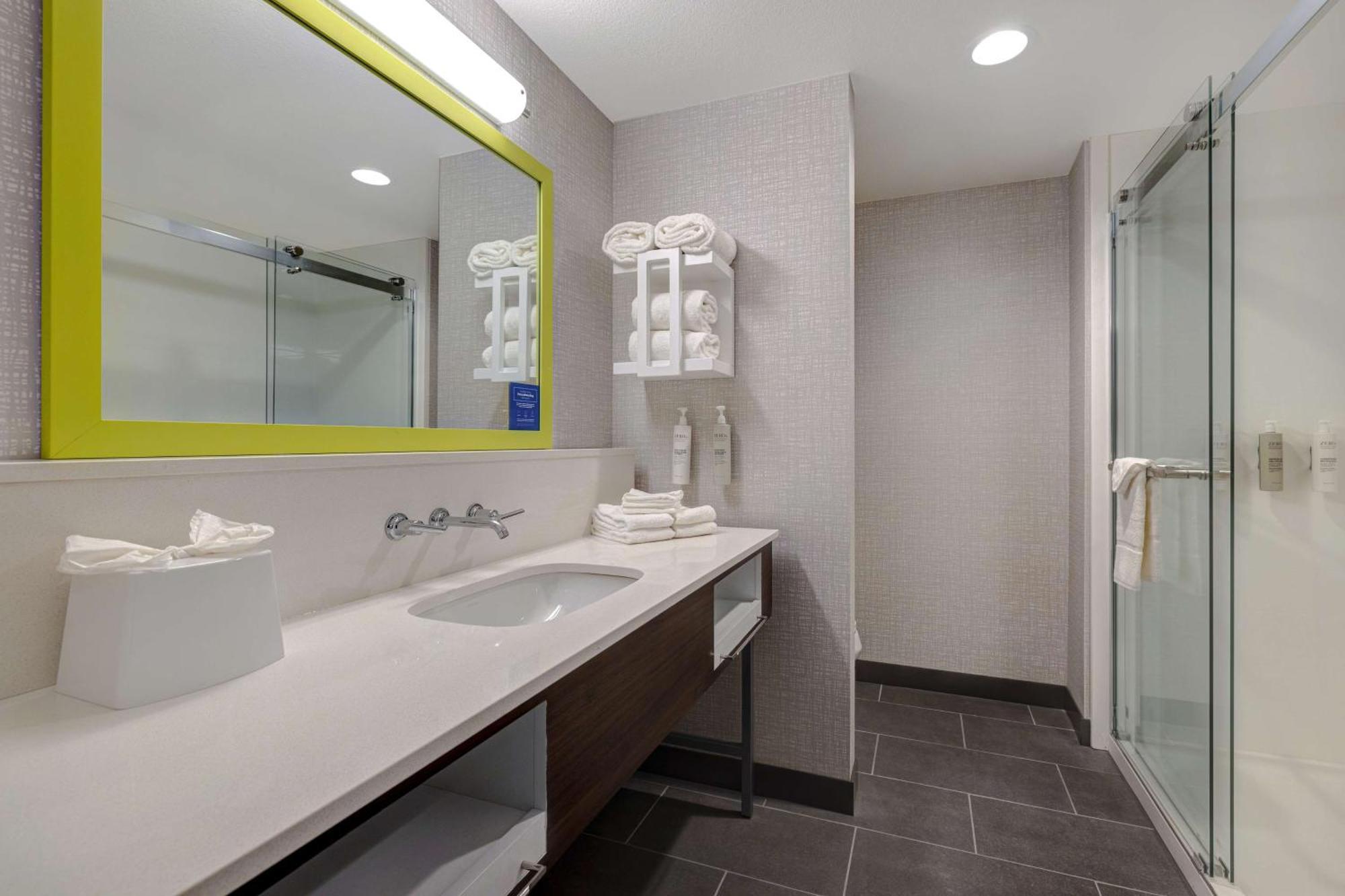 Hampton Inn & Suites Marina Eksteriør bilde