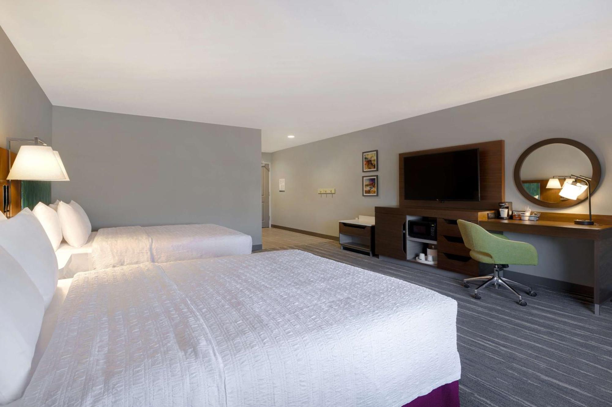 Hampton Inn & Suites Marina Eksteriør bilde
