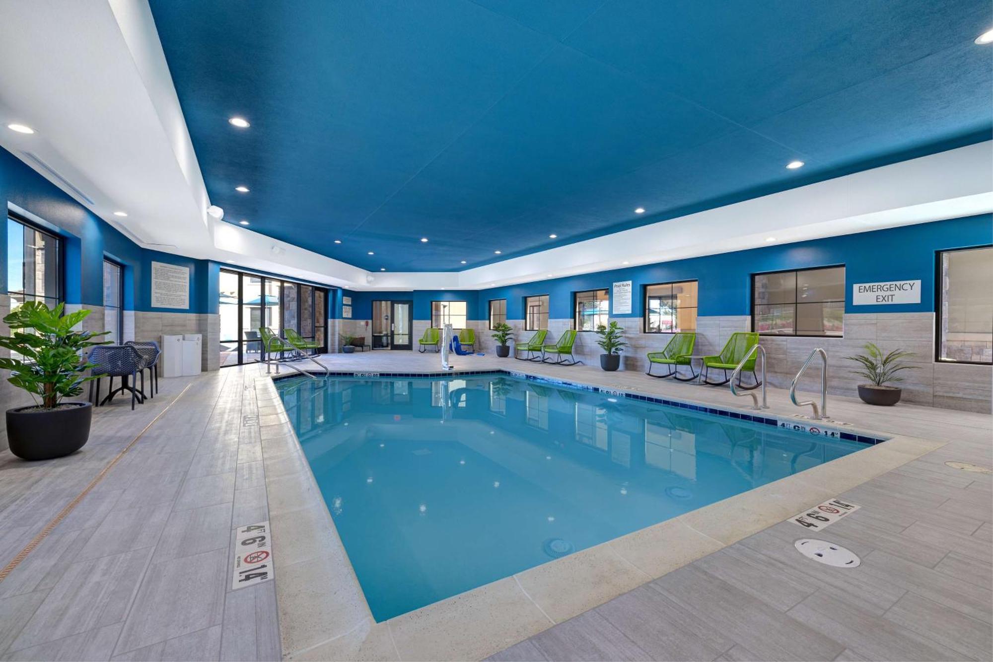 Hampton Inn & Suites Marina Eksteriør bilde