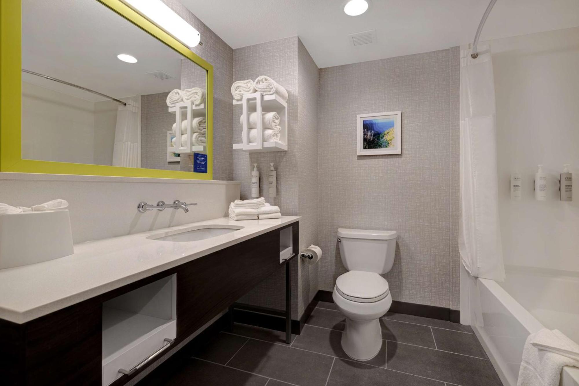Hampton Inn & Suites Marina Eksteriør bilde